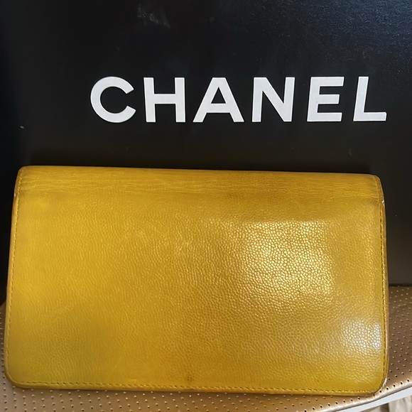 Chanel Wallet - Picture 3 of 16